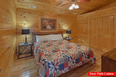 3 bedroom cabin with 2 King Bedrooms - LoneStar