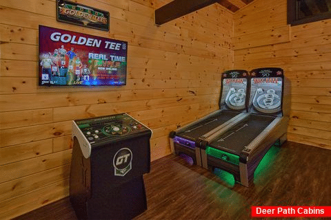 Cabin with Golden Tee Arcade and Skee Ball Games - Bluff Mountain Lodge