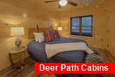 Luxury 2 bedroom cabin with Master King Bedroom