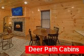 Luxurious 2 bedroom cabin with dining room for 4