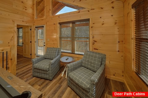 Luxury cabin with 2 bedrooms and game room - Hemlock Splash
