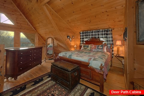 Spacious King Bedroom Sleeps 4 - A Romantic Hilltop