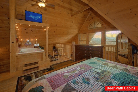 Spacious 1 Bedroom Cabin with TV - A Romantic Hilltop