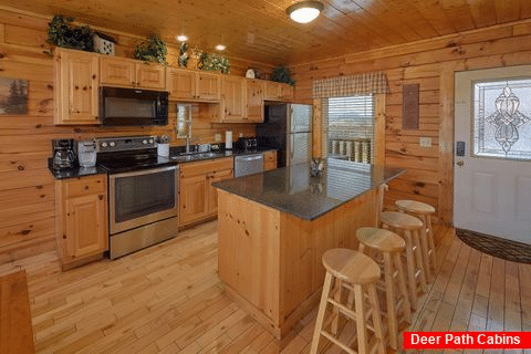 Large Open Floor Plan 5 Bedroom Cabin Sleeps 16 - Smoky Mountain Retreat