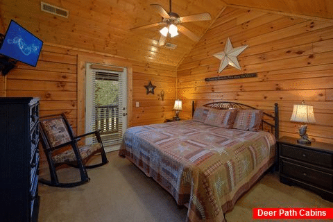Luxurious 5 Bedroom 5 Bath Cabin Sleeps 16 - Smoky Mountain Retreat