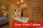 5 Bedroom Cabin with 4 Master Suites