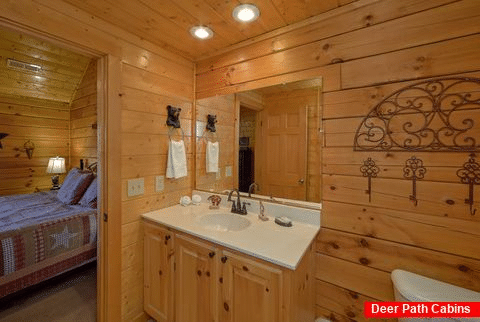 5 Bedroom Cabin with 4 Master Suites - Smoky Mountain Retreat