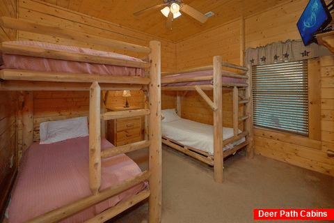 5 Bedroom Cabin with Bunk Beds Kidgs Room - Smoky Mountain Retreat