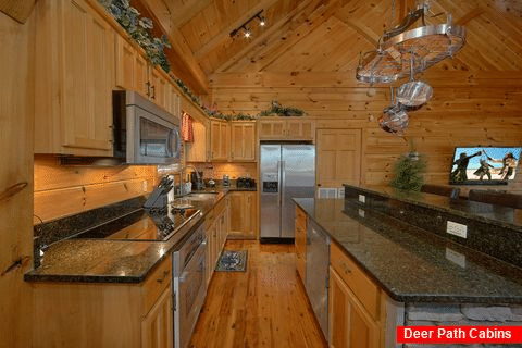 Large Kitchen 2 Bedroom Cabin Sleeps 6 - Mountain Retreat