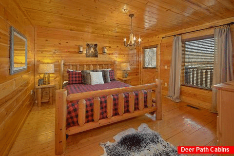 4 bedroom Cabin with Luxury Bedrooms Sleeps 14 - On The Rocks