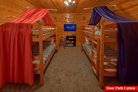 Kids Bunk Bed Room 4 Bedroom Cabin - On The Rocks