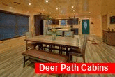 Luxury cabin with dining room and full kitchen