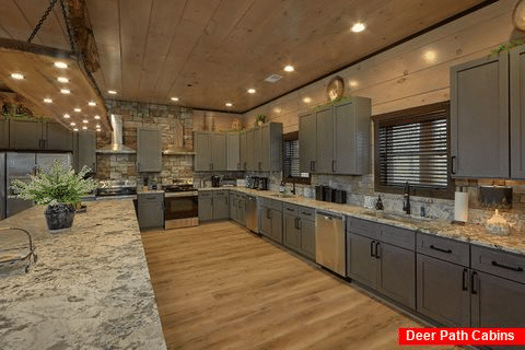 Luxurious kitchen with double Fridges and stoves - Smoky Mountain Masterpiece