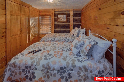Rustic 2 Bedroom Cabin with Twin Beds - Nana's Place