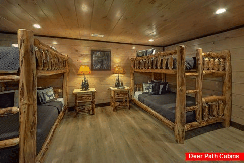 2 sets of Queen Bunkbeds in 15 bedroom cabin - Smoky Mountain Masterpiece