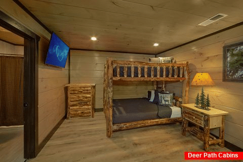 15 bedroom cabin with queen bunk bedroom - Smoky Mountain Masterpiece