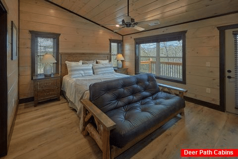 Premium 15 bedroom cabin with King Bedrooms - Smoky Mountain Masterpiece