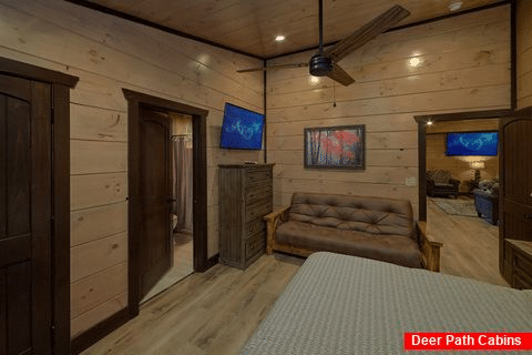 King bedroom and Futon in luxury cabin rental - Smoky Mountain Masterpiece
