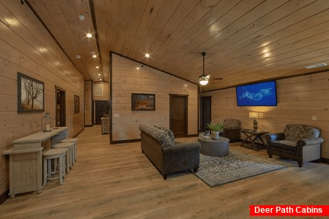 15 bedroom cabin with 2 spacious living rooms - Smoky Mountain Masterpiece