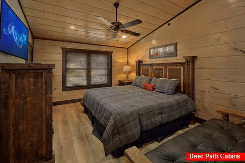 Luxury cabin with 12 Private Master Bedrooms - Smoky Mountain Masterpiece