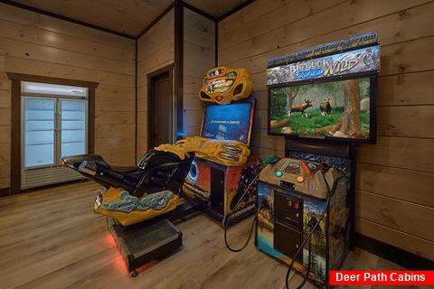15 Bedroom Cabin with Motorcycle Racing Game - Smoky Mountain Masterpiece