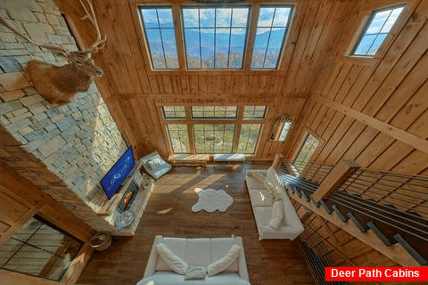 Luxury 4 Bedroom Cabin with Indoor Pool - Sunshine Mountain Vista