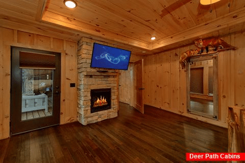 Master Bedroom WIth Fireplace - Crown Chalet