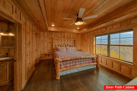 Cabin with 4 bedrooms and Walk in Showers - Crown Chalet