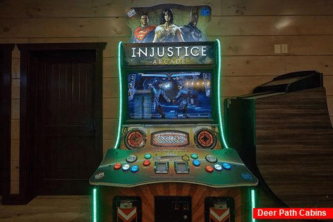 15 Bedroom cabin with Injustice Arcade Game - Smoky Mountain Masterpiece