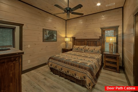 King Bedroom with bath in 15 bedroom cabin - Smoky Mountain Masterpiece
