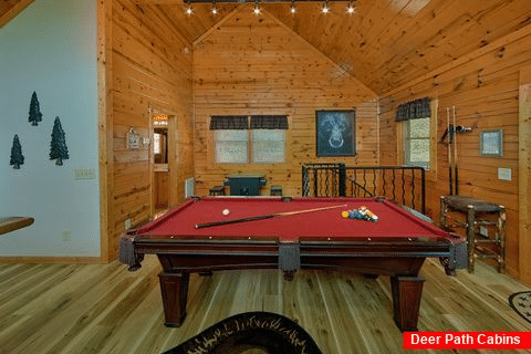1 bedroom cabin with pool table and arcade game - Angel Haven