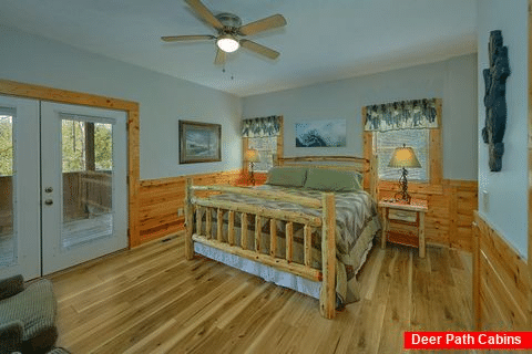 Honeymoon cabin with King Bedroom and Jacuzzi - Angel Haven