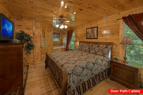 2 Bedroom Cabin Sleeps 8 - Bearfoot Haven