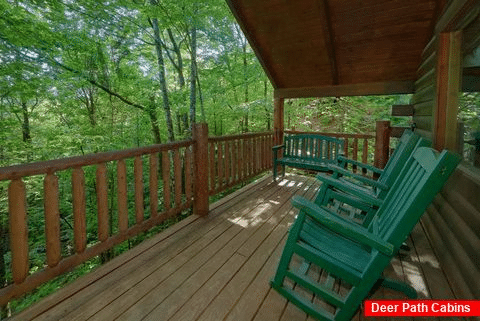 1 bedroom cabin with porch swing and wooded view - Dreamweaver