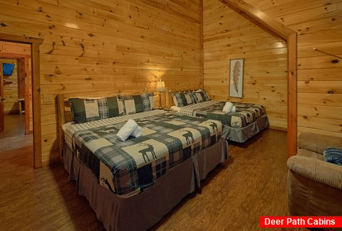 11 bedroom cabin with double king bedrooms - The Big Lebowski