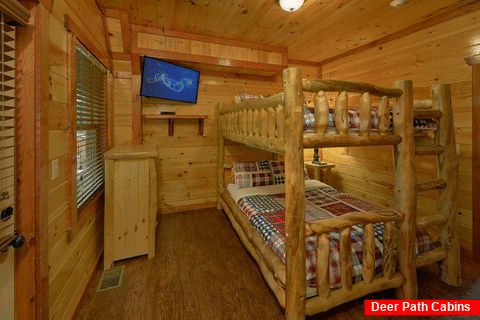 11 bedroom cabin rental with queen bunkbeds - The Big Lebowski