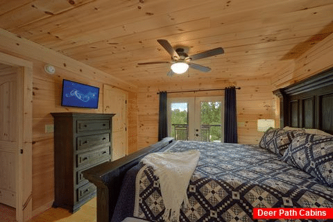Luxury 5 Bedroom Cabin with King Bed Sleeps 12 - 3 Little Bears
