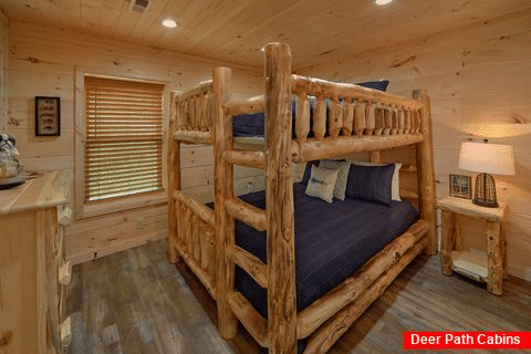 Luxury 5 Bedroom Cabin with Queen Bunkbeds - 3 Little Bears