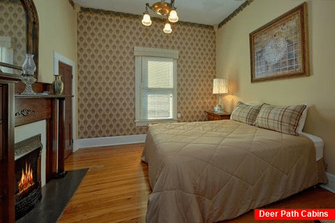 Large Queen Bedroom with Fireplace & Cable TV - Southern Charm