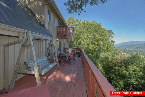 4 bedroom Gatlinburg Chalet with mountain views - Southern Comfort