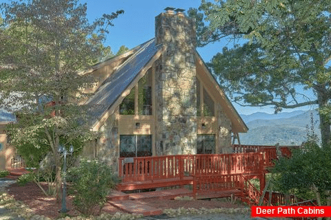 Gatlinburg Chalet with beautiful mountain views - Southern Comfort