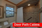 4 Bedroom cabin with 4 Private Master Baths