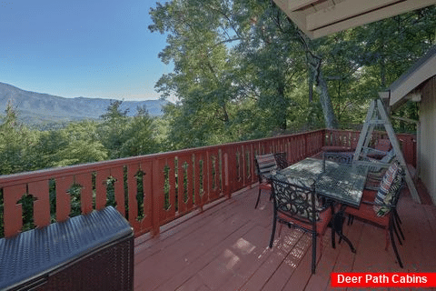 Gatlinburg Chalet with Mountain Views from deck - Southern Comfort