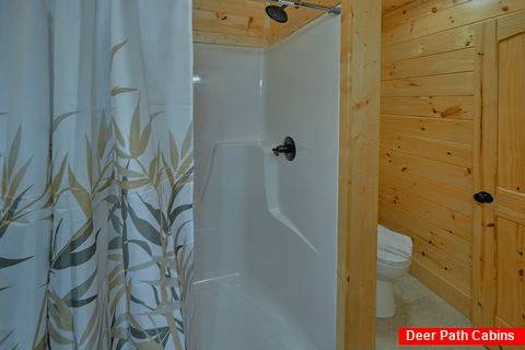 Spacious Bathroom with Stand Up Shower - Pigeon Forge Plunge