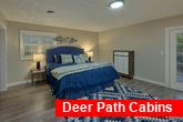 4 bedroom cabin rental with King Bedroom