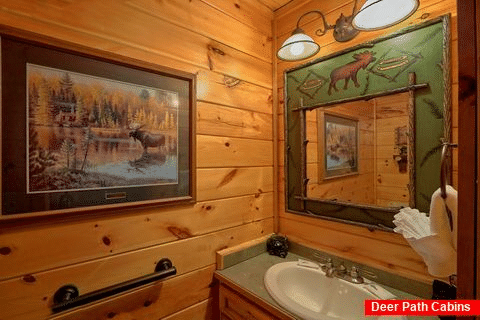 2 Bedroom 1.5 Bath Cabin Sleeps 8 - Pookie Bear