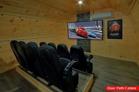 Private Theater Room in 4 bedroom cabin - Whispering Pines