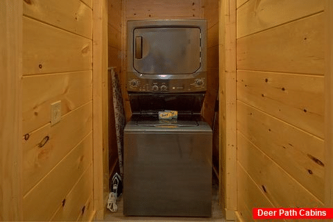2 Bedroom Cabin with Washer / Dryer - Hideaway Haven