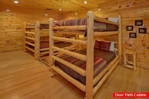 3 Bedroom with Extra Sleeping - Honey Cabin