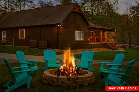 8 Bedroom cabin with outdoor fire pit - Waldens Creek Oasis